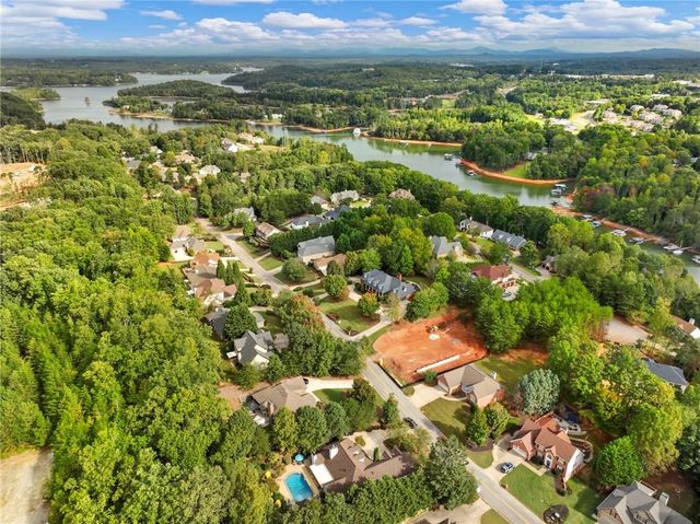 2641 Waters Edge Drive, Gainesville, GA 30504