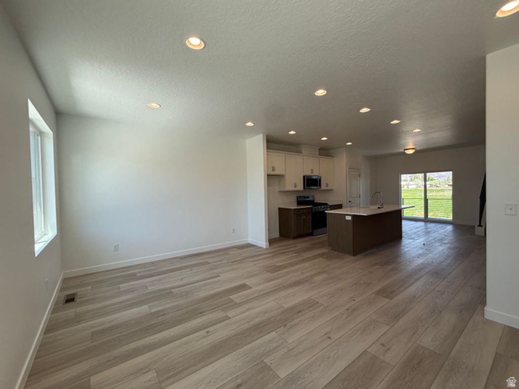 Image 30 of property listing at 514 S 700 W #441, American Fork, UT 84003