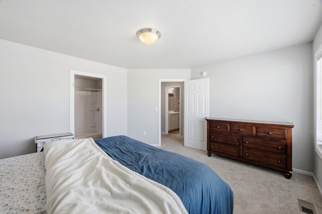 1462 68th Avenue S, Fargo, ND 58104