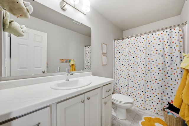 1462 68th Avenue S, Fargo, ND 58104