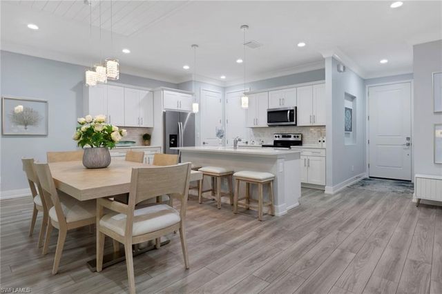 12973 Pembroke DR, Naples, FL 34105