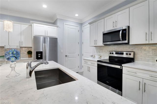 12973 Pembroke DR, Naples, FL 34105