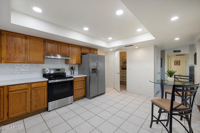 2190 LEISURE WORLD --, Mesa, AZ 85206