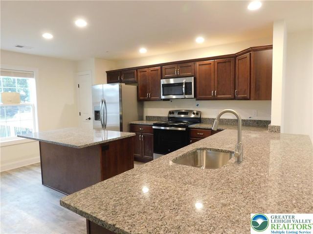 1549 Burkhardt Street C, Hellertown Boro, PA 18055