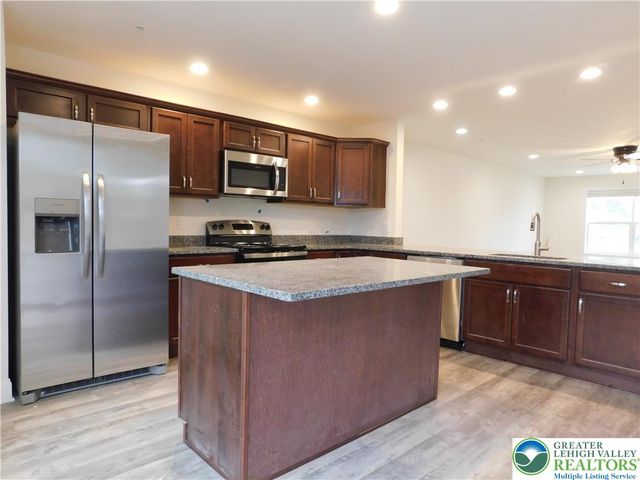 1549 Burkhardt Street C, Hellertown Boro, PA 18055