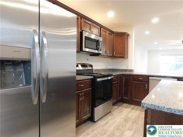1549 Burkhardt Street C, Hellertown Boro, PA 18055