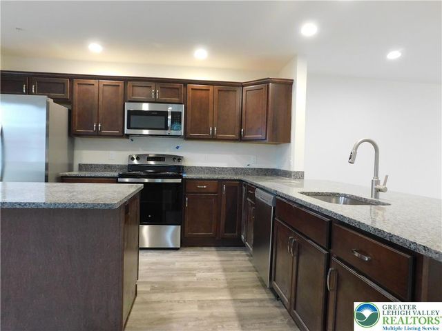 1549 Burkhardt Street C, Hellertown Boro, PA 18055