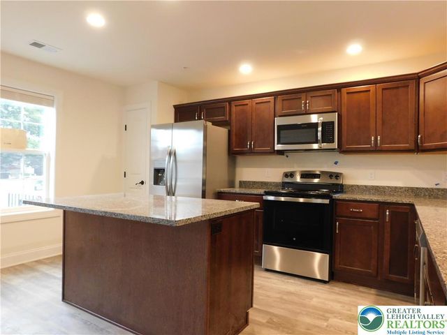 1549 Burkhardt Street C, Hellertown Boro, PA 18055