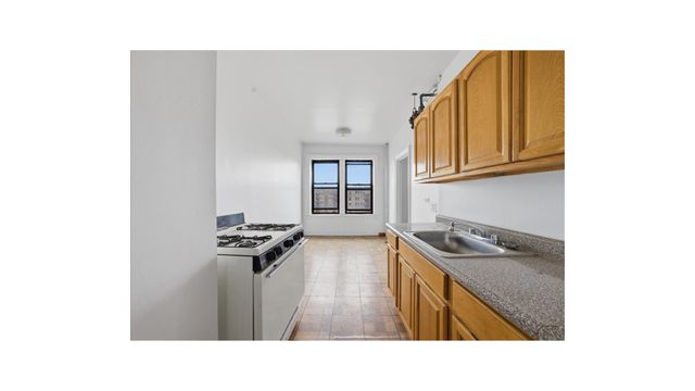 1715 Nelson Ave Apt 5D, New York City, NY 10453