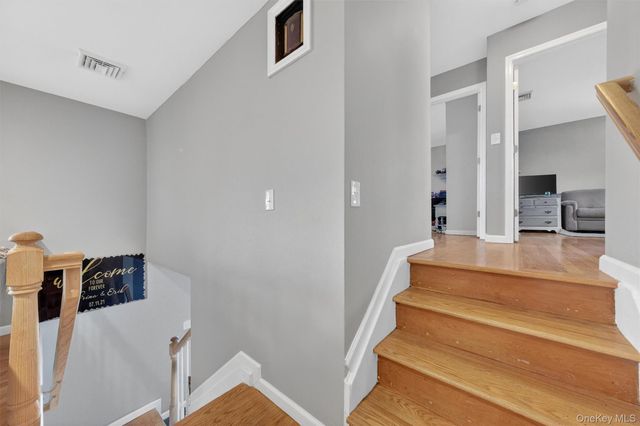 216 Edgewood Drive N, Newburgh, NY 12550
