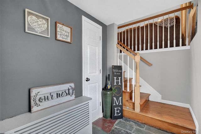 216 Edgewood Drive N, Newburgh, NY 12550