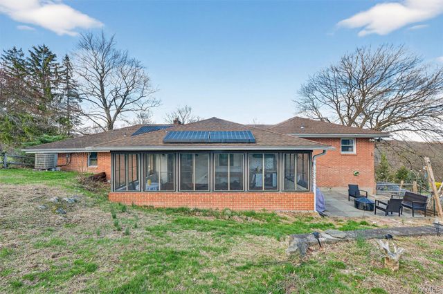 216 Edgewood Drive N, Newburgh, NY 12550