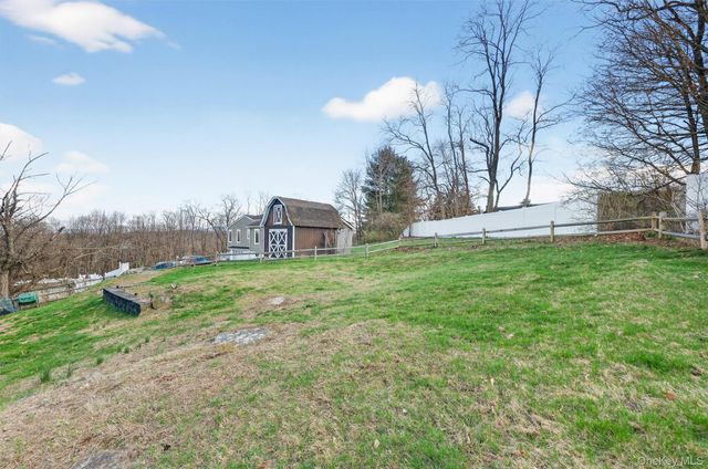 216 Edgewood Drive N, Newburgh, NY 12550