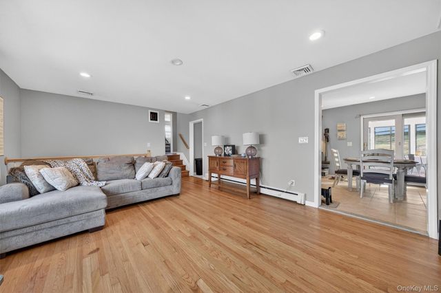 216 Edgewood Drive N, Newburgh, NY 12550