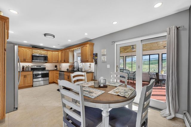 216 Edgewood Drive N, Newburgh, NY 12550