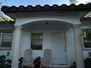 3800 SW 29th St 3800, Miami, FL 33134