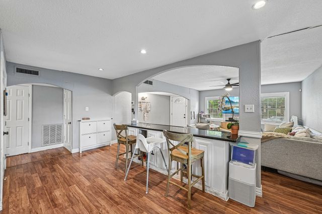 429 Clearwood Drive, Grand Prairie, TX 75052