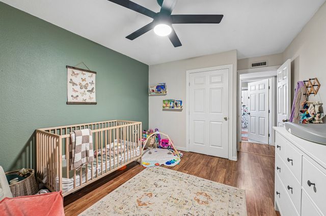 429 Clearwood Drive, Grand Prairie, TX 75052