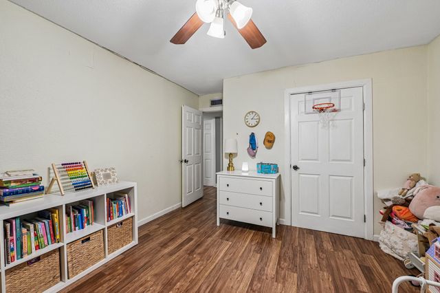 429 Clearwood Drive, Grand Prairie, TX 75052