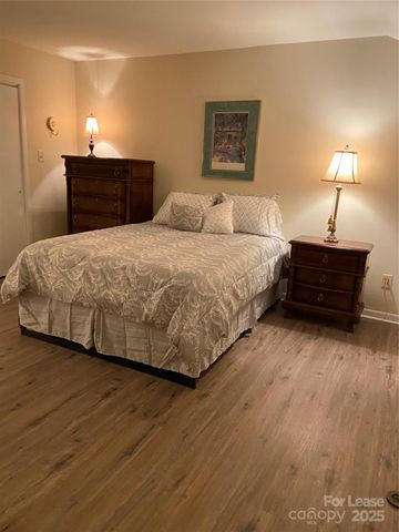 6132 Heathstone Lane, Charlotte, NC 28210