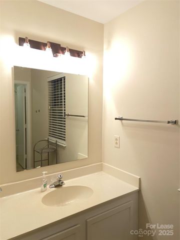 6132 Heathstone Lane, Charlotte, NC 28210