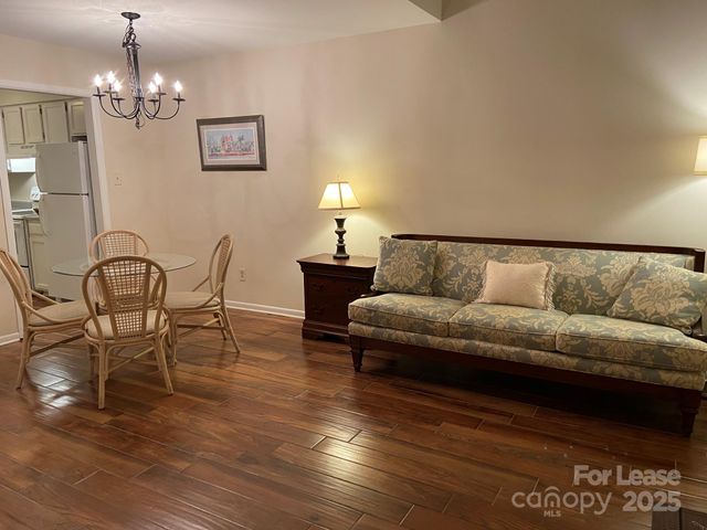 6132 Heathstone Lane, Charlotte, NC 28210