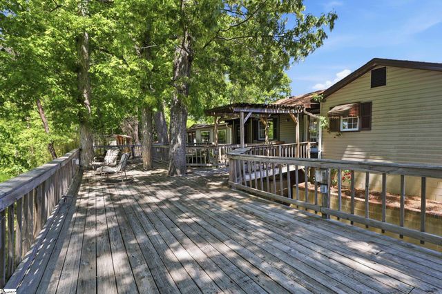 556 Club Drive, Greenville, SC 29611