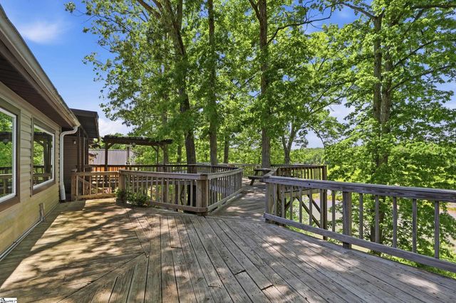 556 Club Drive, Greenville, SC 29611