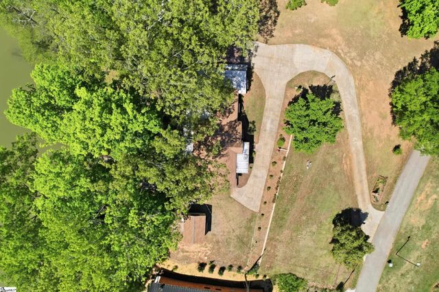 556 Club Drive, Greenville, SC 29611