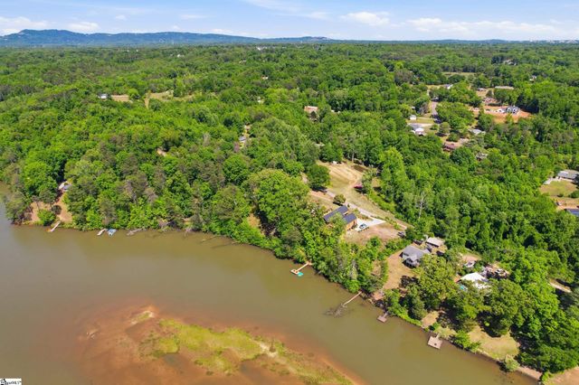 556 Club Drive, Greenville, SC 29611