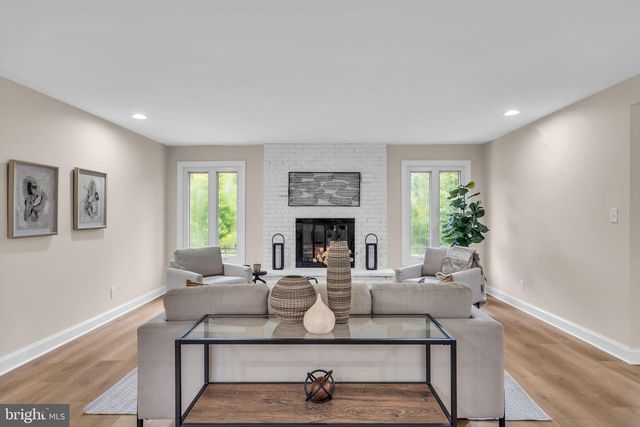 14 STEVEN DR, Voorhees, NJ 08043
