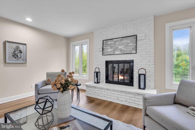 14 STEVEN DR, Voorhees, NJ 08043