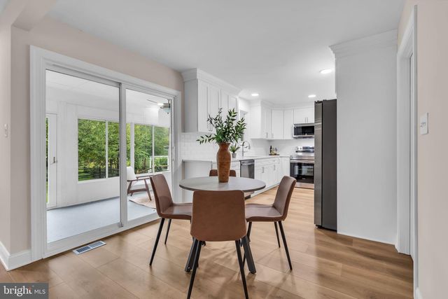 14 STEVEN DR, Voorhees, NJ 08043