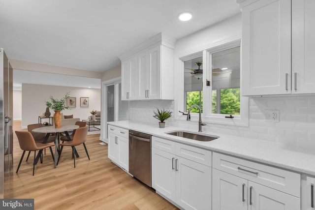 14 STEVEN DR, Voorhees, NJ 08043