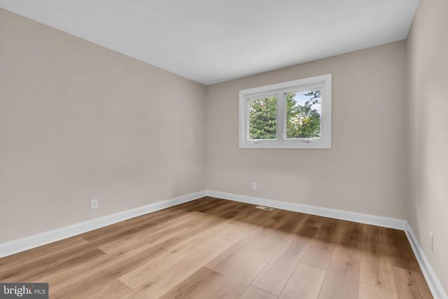 14 STEVEN DR, Voorhees, NJ 08043