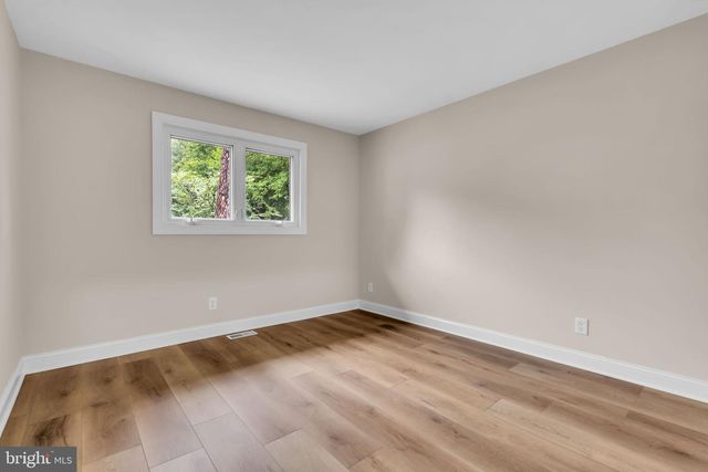 14 STEVEN DR, Voorhees, NJ 08043