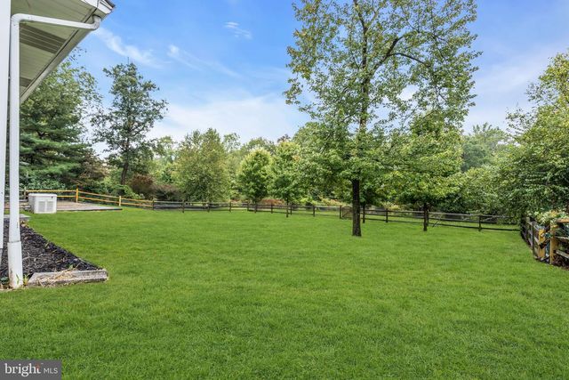 14 STEVEN DR, Voorhees, NJ 08043