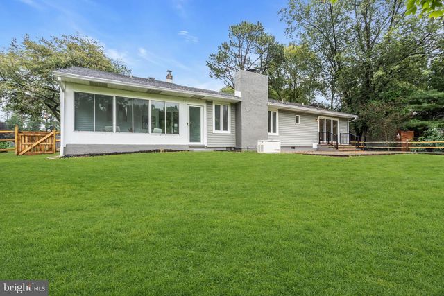 14 STEVEN DR, Voorhees, NJ 08043