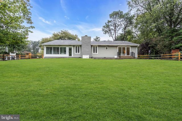 14 STEVEN DR, Voorhees, NJ 08043