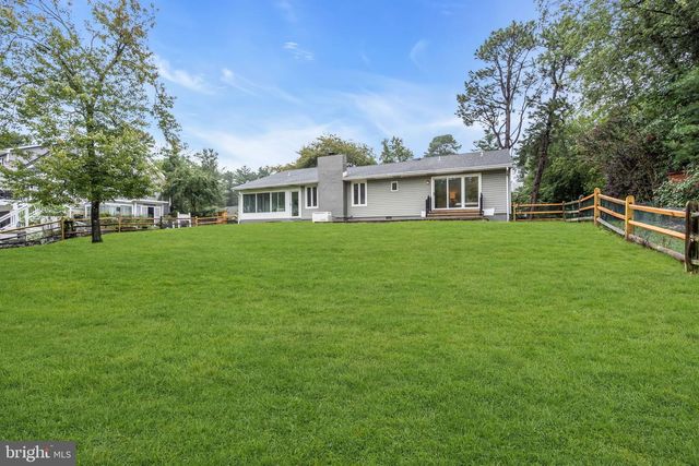 14 STEVEN DR, Voorhees, NJ 08043