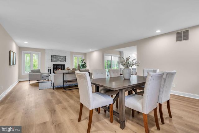 14 STEVEN DR, Voorhees, NJ 08043