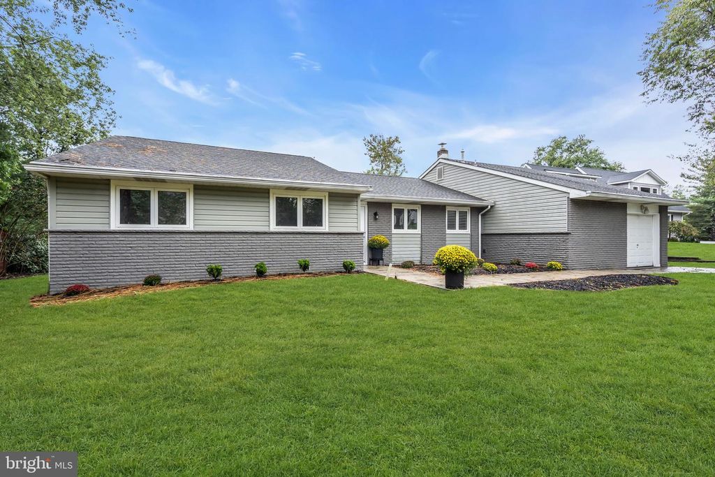 14 STEVEN DR, Voorhees, NJ 08043 — photo 2