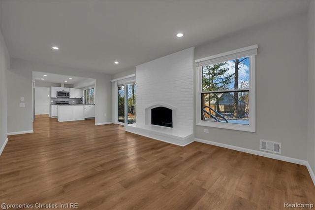 4970 Hardwoods Drive, West Bloomfield, MI 48323