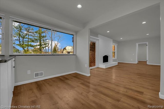 4970 Hardwoods Drive, West Bloomfield, MI 48323