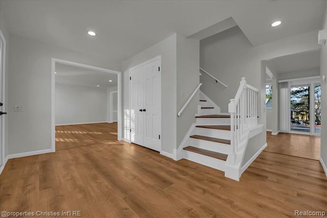 4970 Hardwoods Drive, West Bloomfield, MI 48323