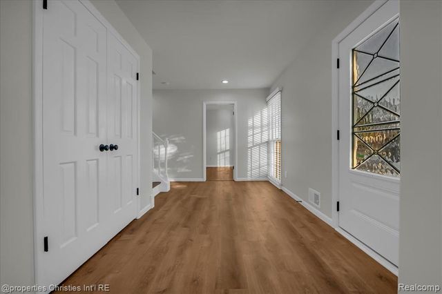 4970 Hardwoods Drive, West Bloomfield, MI 48323