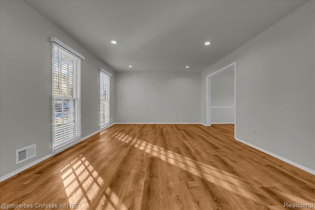 4970 Hardwoods Drive, West Bloomfield, MI 48323