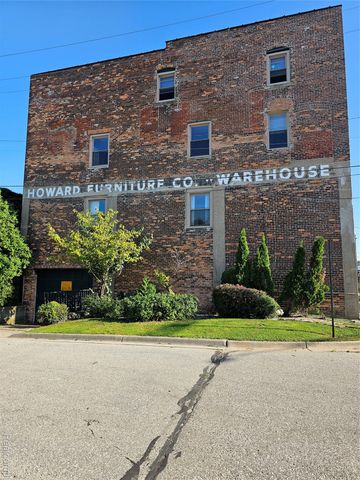 1104 4TH St Unit 2, Port Huron, MI 48060