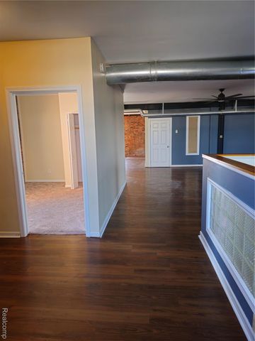 1104 4TH St Unit 2, Port Huron, MI 48060