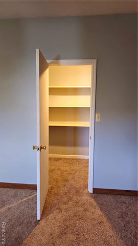 1104 4TH St Unit 2, Port Huron, MI 48060